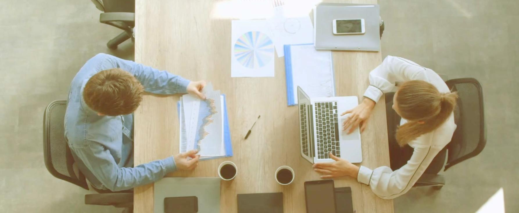 Professionelle Entwicklungsumgebung und Werkzeuge